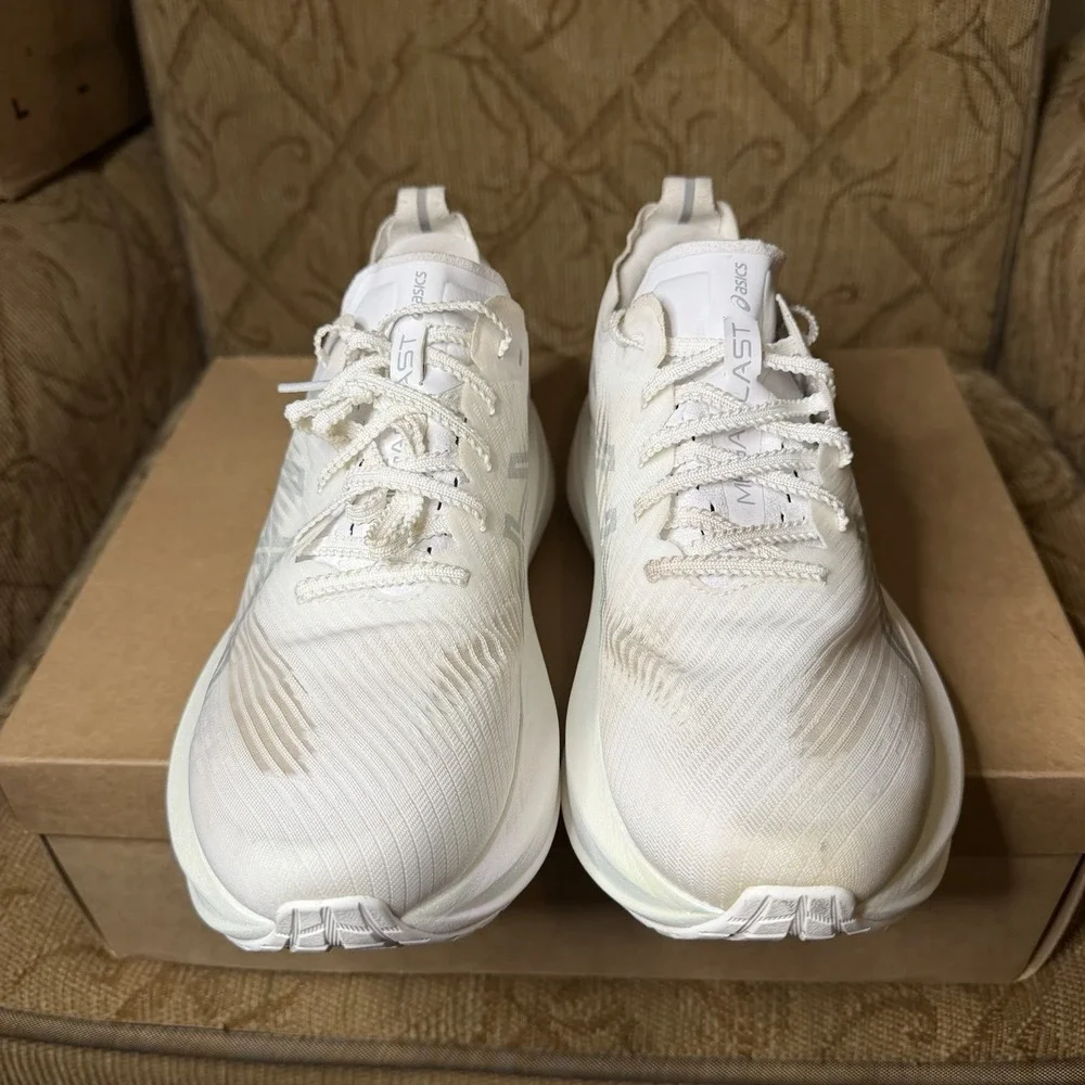 Asics Megablast Men's 7 Women's 8.5 White Gray Athletic Running Walking Shoes